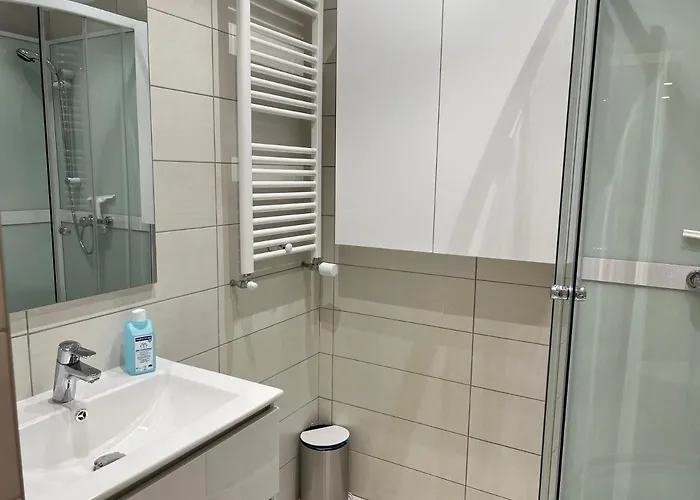 Amazing 2-room Penthouse Cityview W13 Bükreş