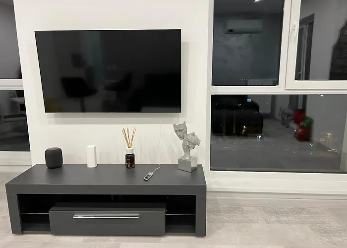 Daire Amazing 2-room Penthouse Cityview W13