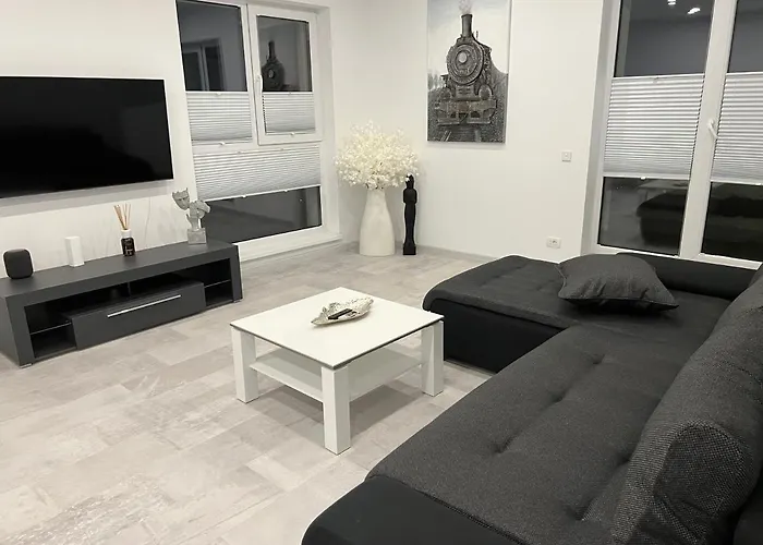 Amazing 2-room Penthouse Cityview W13 Daire