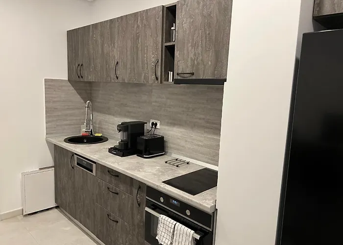 Amazing 2-room Penthouse Cityview W13 Daire *