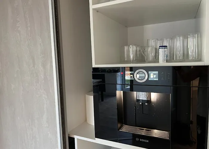 Daire Amazing 2-room Penthouse Cityview W13