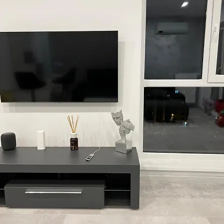 Апартаменты Amazing 2-room Penthouse Cityview W13