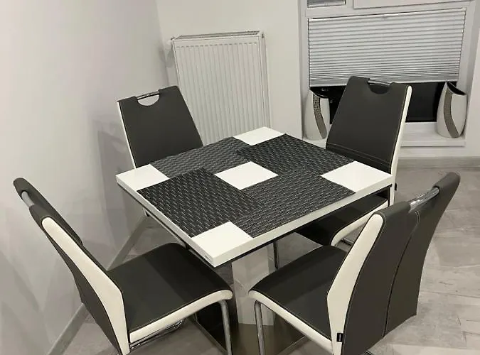 아파트 Amazing 2-room Penthouse Cityview W13 부쿠레슈티