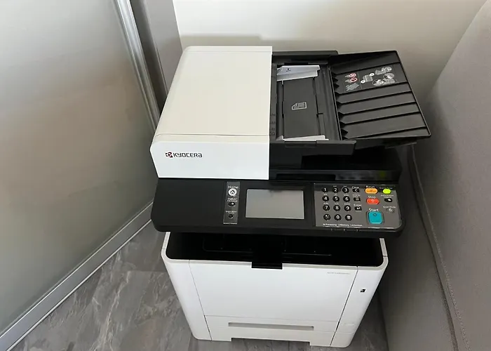 Amazing 2-room Penthouse Cityview W13 * 부쿠레슈티